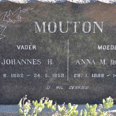 MOUTON Johannes H. 1882-1958 &amp; Anna M. BURGER 1889-1951