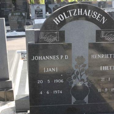 HOLTZHAUSEN Johannes P.D. 1906-1974 &amp; Henriette J.C. 1910-1994