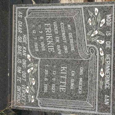 VOGES Frikkie 1928-1989 &amp; Kittie 1927-1995
