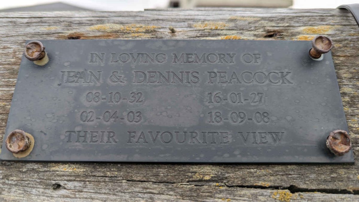 PEACOCK Dennis 1927-2008 & Jean 1932-2003