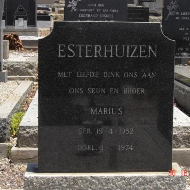 ESTERHUIZEN Marius 1952-1974