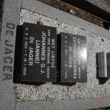 JAGER Johannes G.J., de 1923-1998 &amp; Catharina Hendrika 1927-1995 :: DE JAGER Heidi 1971-1971