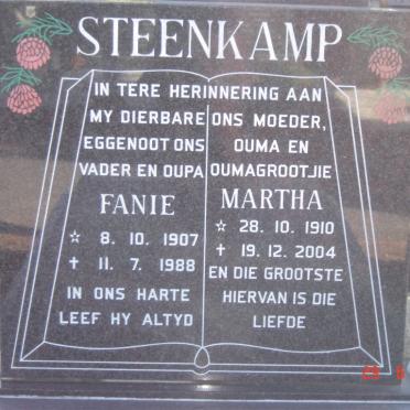 STEENKAMP Fanie 1907-1988 &amp; Martha 1910-2004
