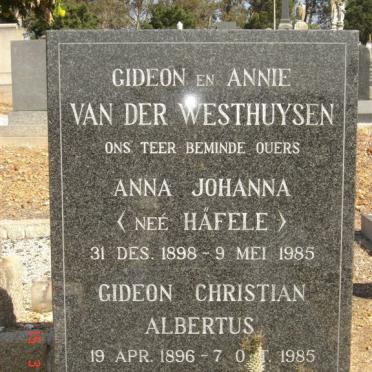 WESTHUYSEN Gideon Christian Albertus, van der 1896-1985 &amp; Anna Johanna HÄFELE 1898-1985