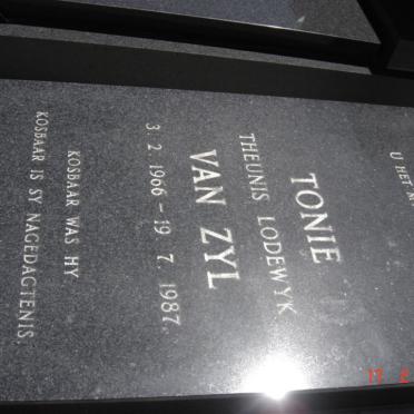 ZYL Theunis Lodewyk, van 1966-1987