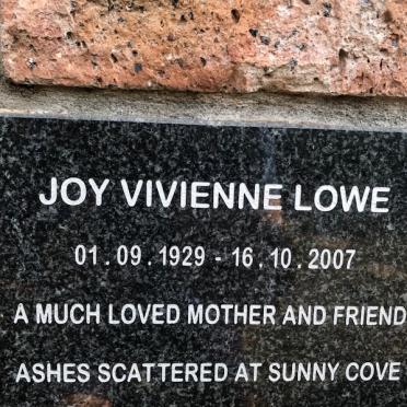 LOWE Joy Vivienne 1929-2007