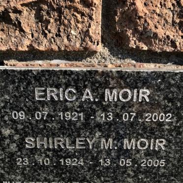 MOIR Eric A. 1921-2002 &amp; Shirley M. 1924-2005