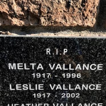 VALLANCE Melta 1917-1996 :: VALLANCE Leslie 1917-2002 :: VALLANCE Heather 1956-2012