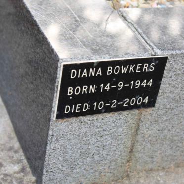 BOWKERS Diana 1944-2004
