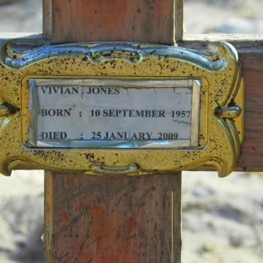 JONES Vivian 1957-2009