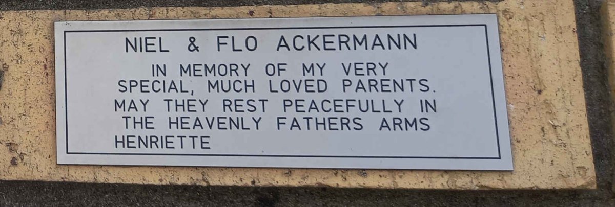 ACKERMANN Niel & Flo