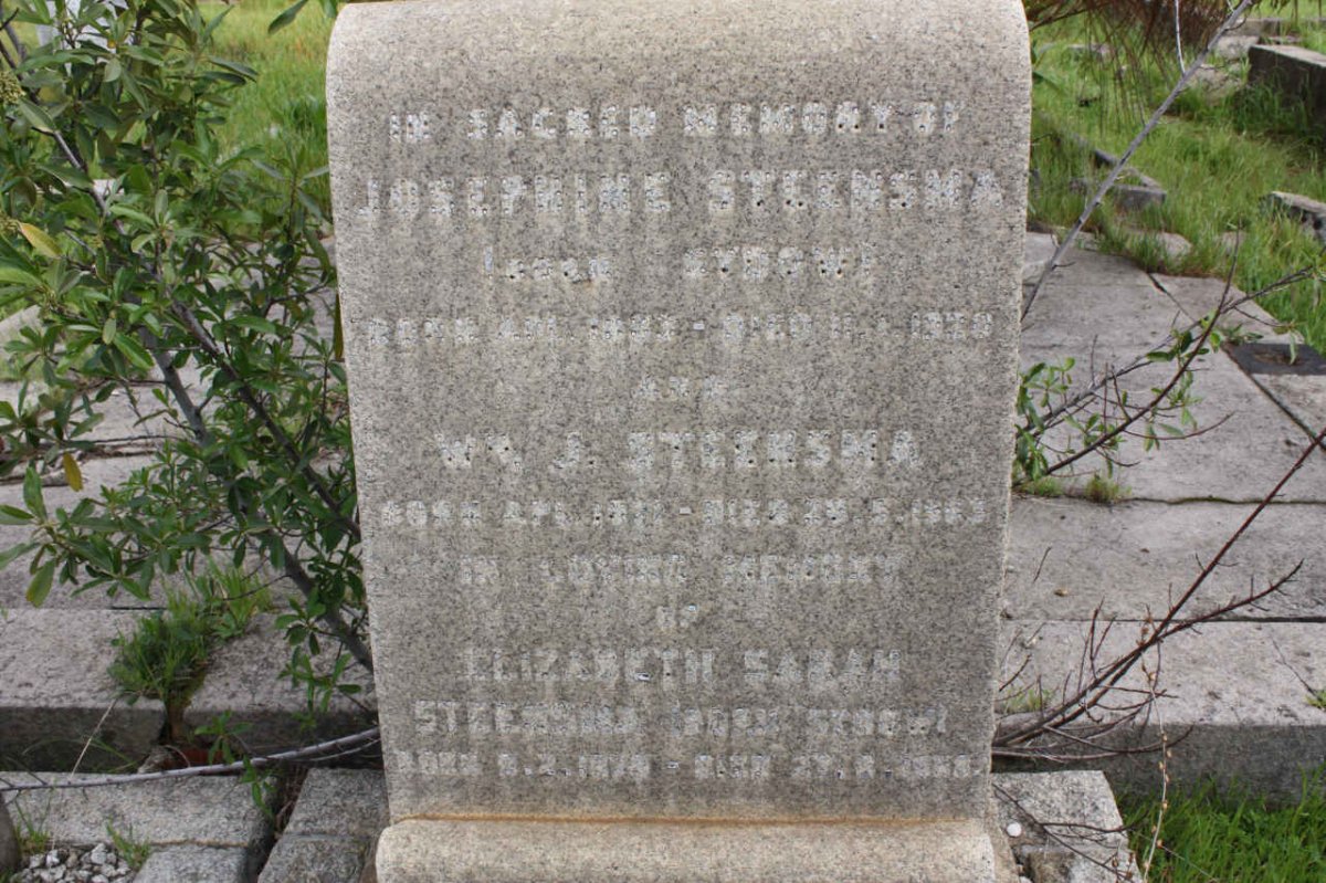 STEENSMA Josephine nee ?   ? :: STEENMA W.?.J. ? :: STEENSMA Elizabeth Sarah nee ? ?