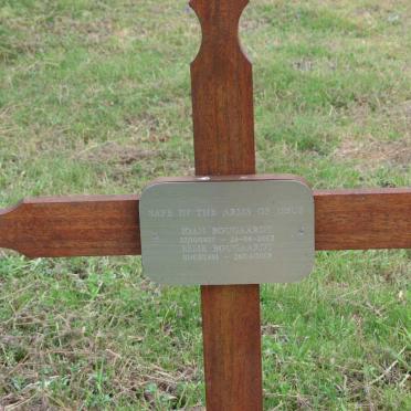 BOUGAARDT Ioan 1927-2005 &amp; Esme 1934-2008