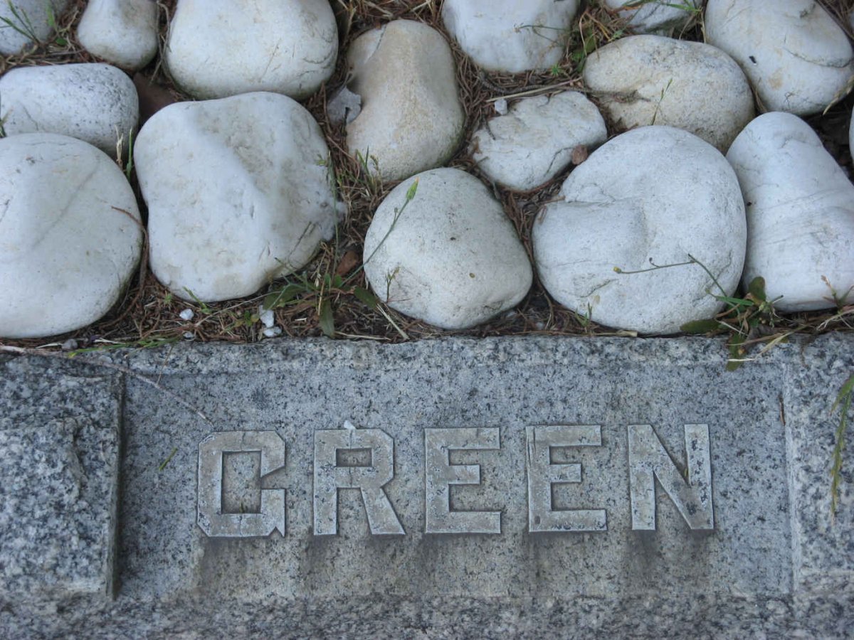 GREEN