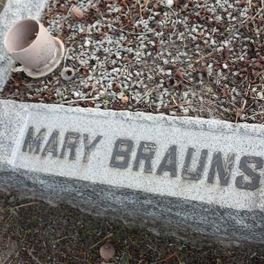 BRAUNS Mary