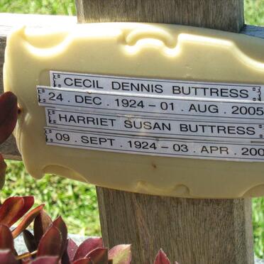 BUTTRESS Cecil Dennis 1924-2005 &amp; Harriet Susan 1924-2009