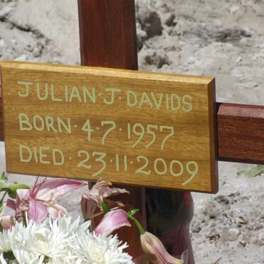 DAVIDS Julian J. 1957-2009