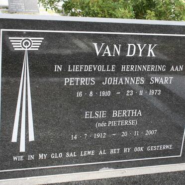 DYK Petrus Johannes Swart, van 1910-1973 &amp; Elsie Bertha PIETERSE 1912-2007