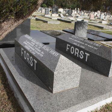 FORST Julius Carl 1907-1980 &amp; Elizabeth Margaretha VAN ZYL 1914-1979