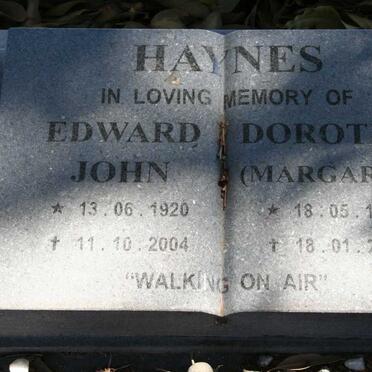 HAYNES Edward John 1920-2004 &amp; Dorothy 1919-2005