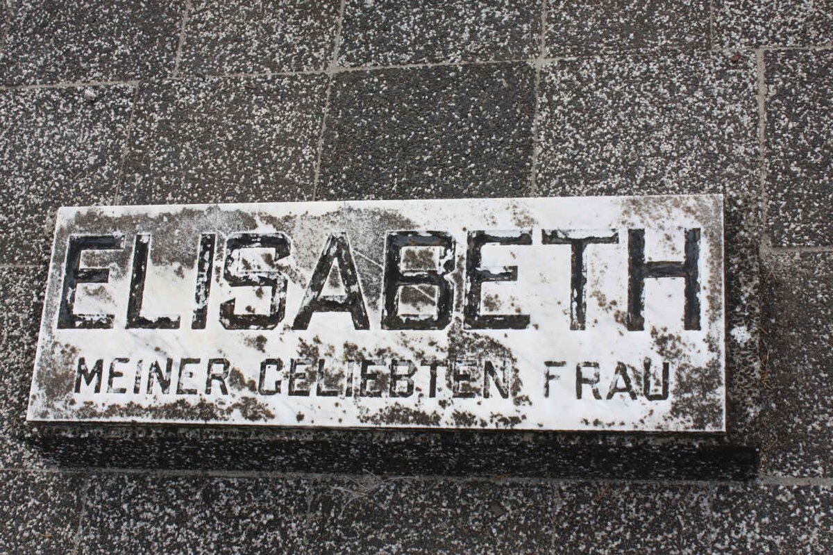 HUTTON Elisabeth