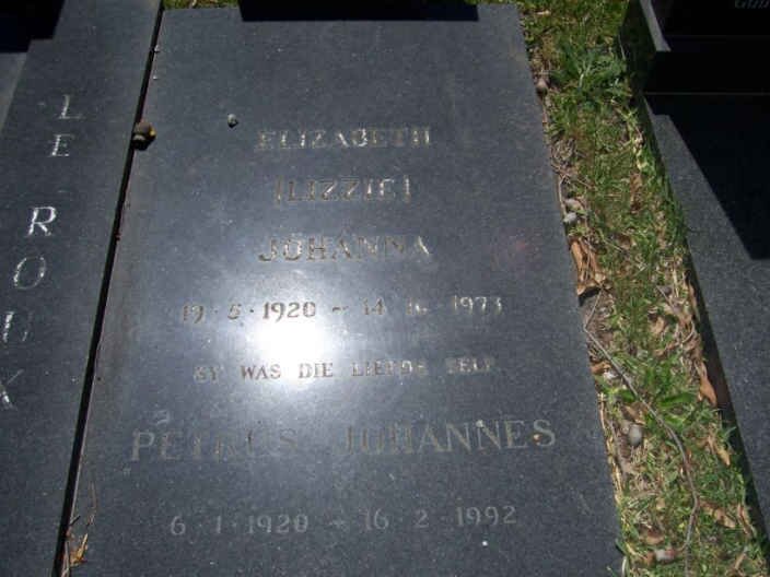 zzROUX, Petrus Johannes 1920-1992 &amp; Elizabeth Johanna 1920-1973