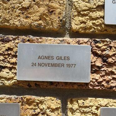 GILES Agnes -1977