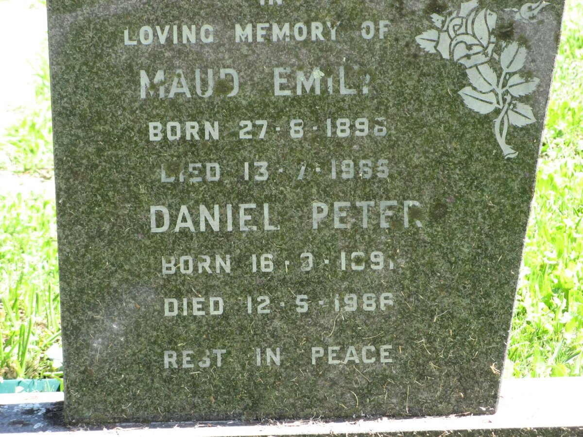 McKINNON Daniel Peter 1891-1986 &amp; Maud Emily 1898-1986