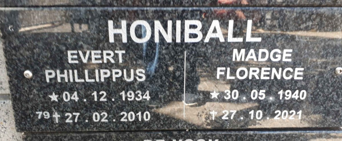 HONIBALL Evert Phillippus 1934-2010 & Madge Florence 1940-2021