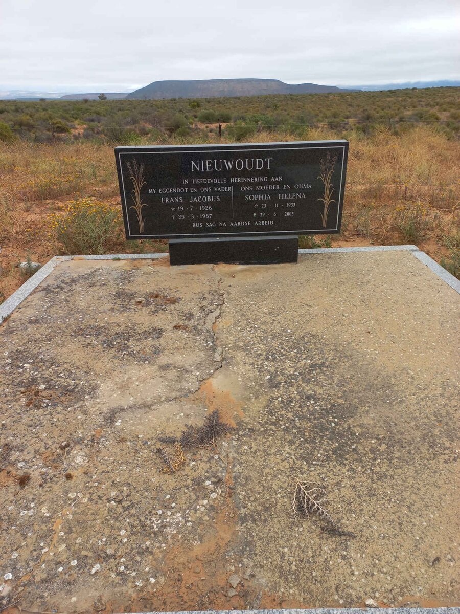 NIEUWOUDT Frans Jacobus 1926-1987 & Sophia Helena 1933-2003