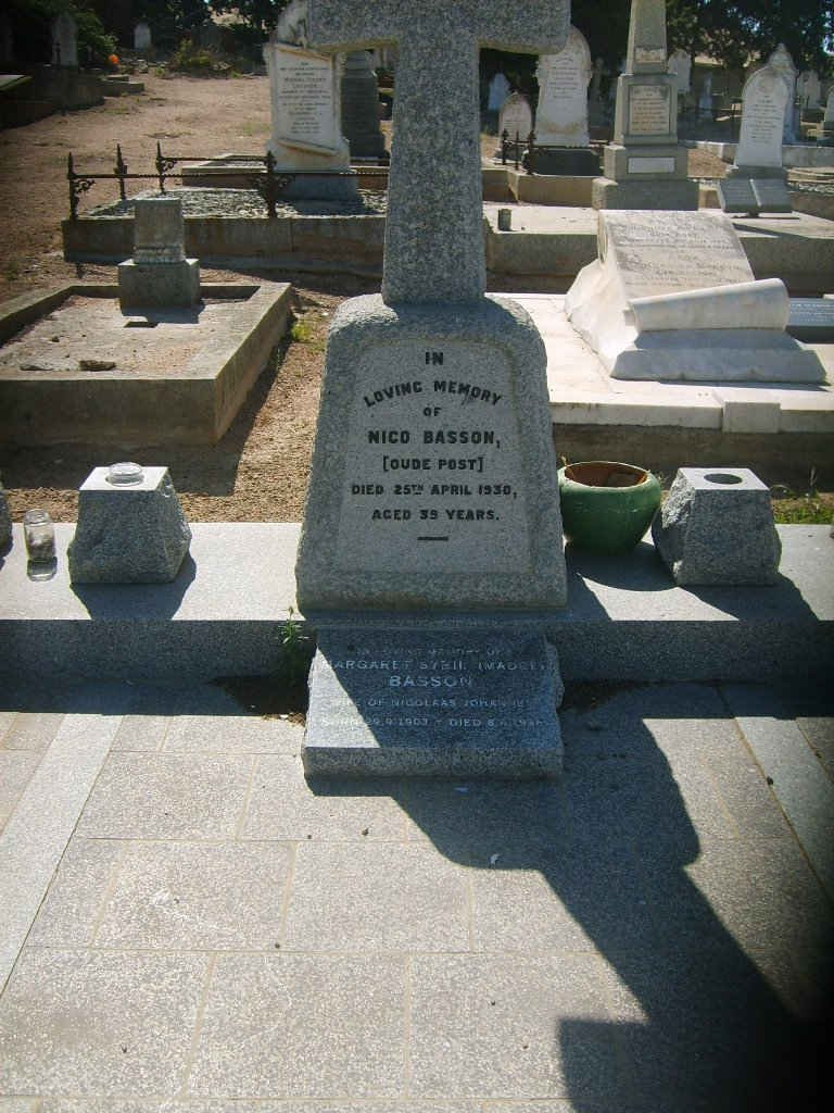 BASSON Nico -1930 & Margaret Sybil 1903-19??