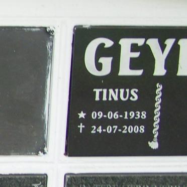 GEYER Tinus 1938-2008