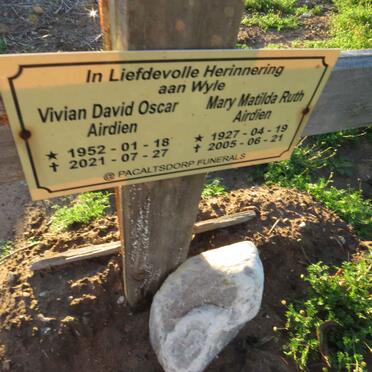 AIRDIEN Mary Matilda Ruth 1927-2005 :: AIRDIEN Vivien David Oscar 1952-2021 