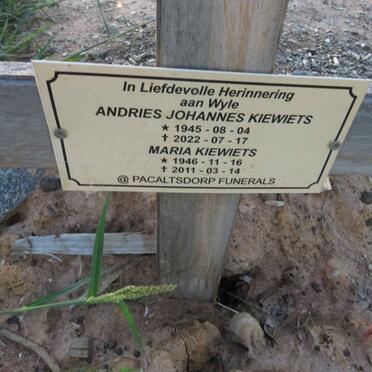 KIEWIETS Andries Johannes 1945-2022 &amp; Maria 1946-2011