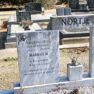 NORTJE Markus M. 1913-1983 &amp; Anna Maria STANDER 1927-1986