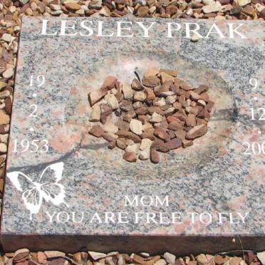 PRAK Lesley 1953-2007