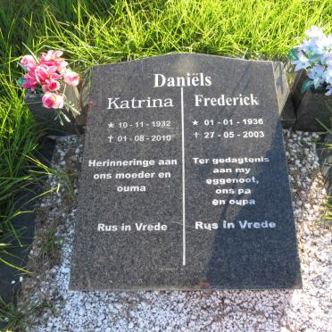 DANIËLS Frederick 1936-2003 &amp; Katrina 1932-2010