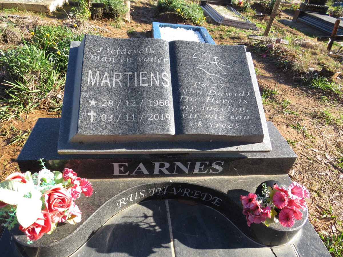 EARNES Martiens 1960-2019