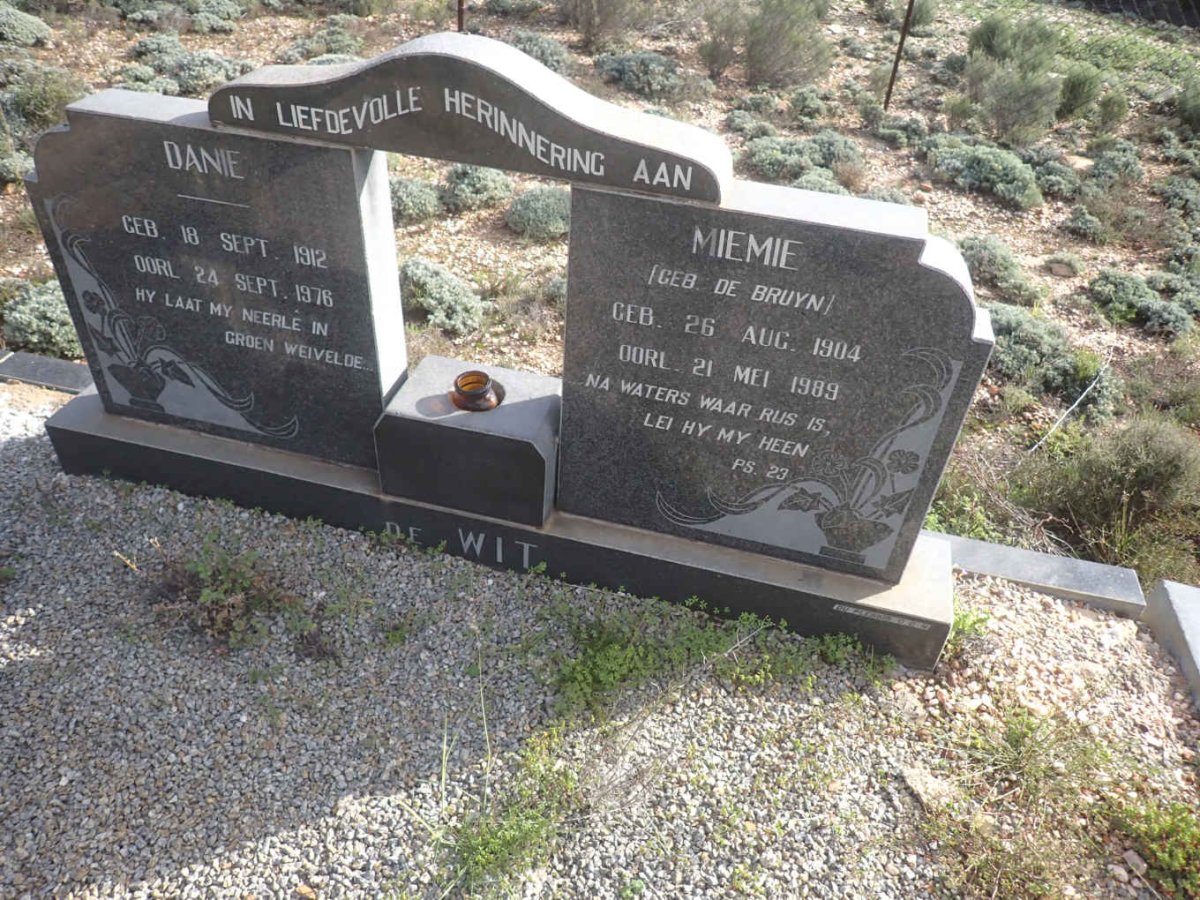 WIT Danie, de 1912-1976 & Miemie DE BRUYN 1904-1989