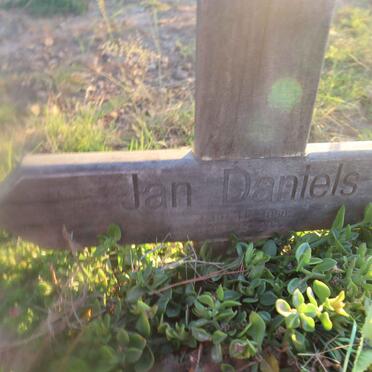 DANIELS Jan 1958-2022