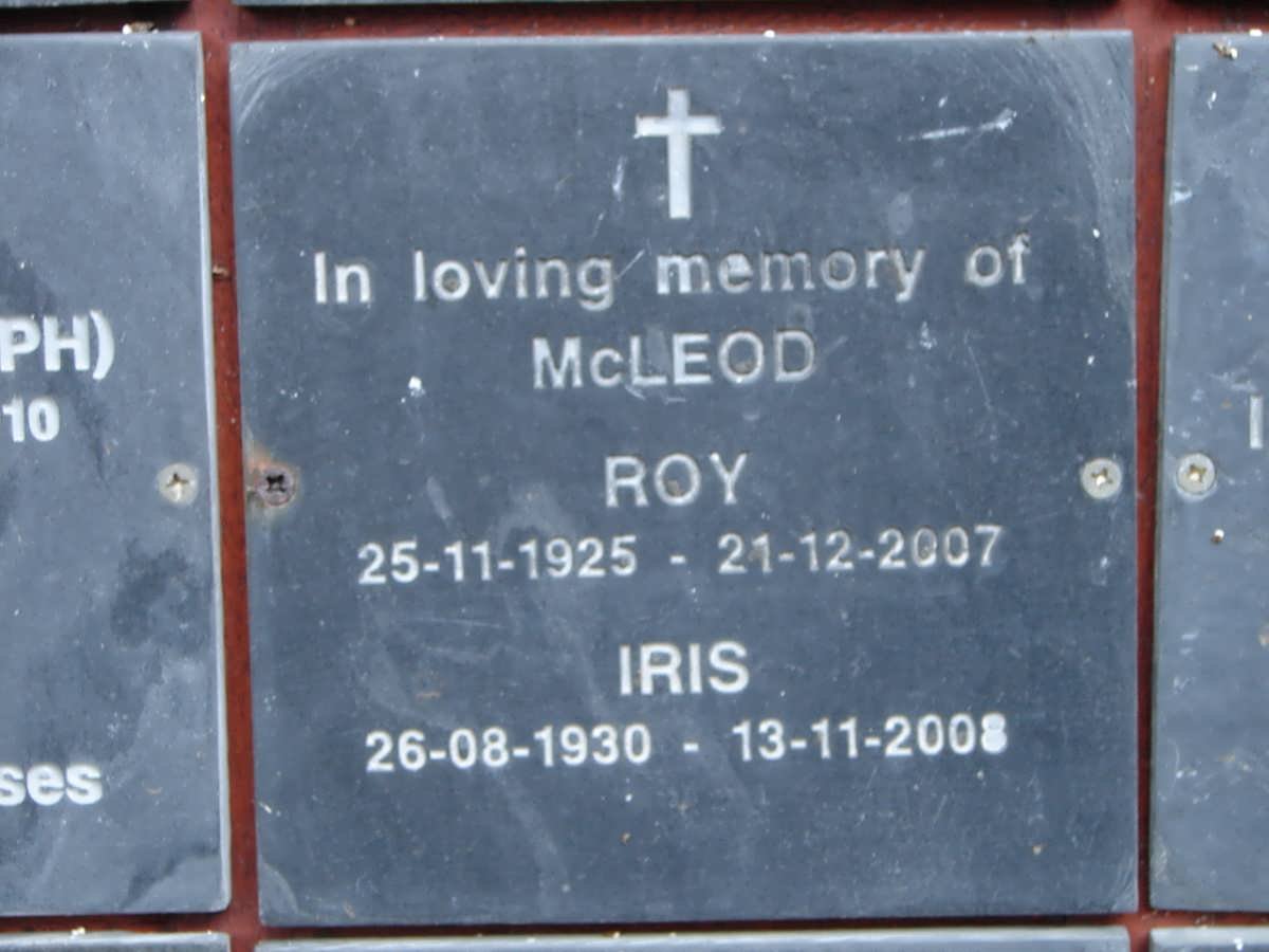 McLEOD Roy 1925-2007 & Iris 1930-2008