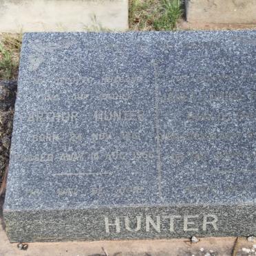 HUNTER Arthur 1861-1956 &amp; ?