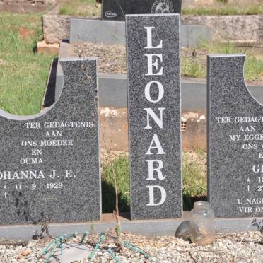 LEONARD Gert D. 1912-1998 &amp; Johanna J.E. 1929-
