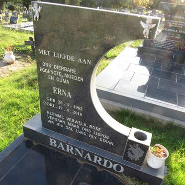 BARNARDO Erna 1962-2010