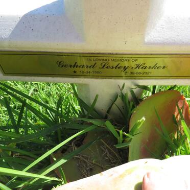 HARKER Gerhard Lesley 1980-2021