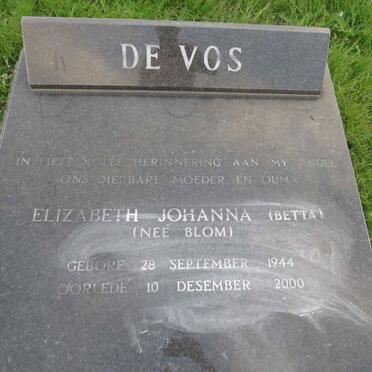 VOS Elizabeth Johanna, de nee BLOM 1944-2000