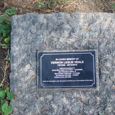 VEALE Vernon Leslie 1926-2015 &amp; Norah May 1933-2008 :: VEALE Barry Robin 1955-1956