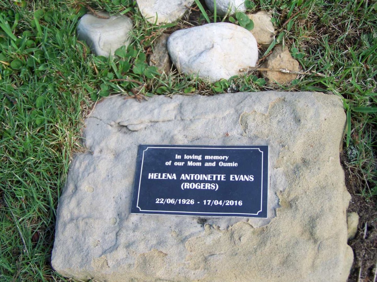 EVANS Helena Antoinette 1926-2016