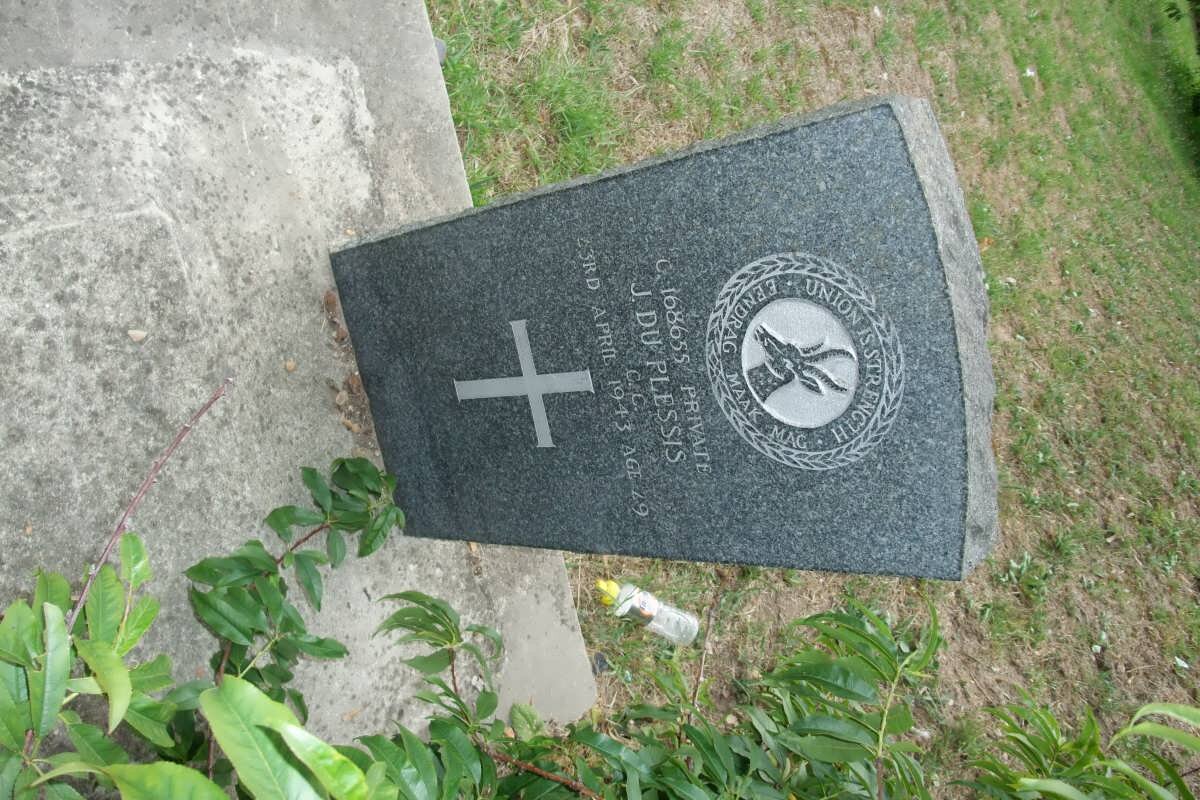 PLESSIS J., du -1943