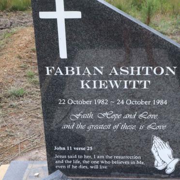 KIEWITT Fabian Ashton 1982-1984